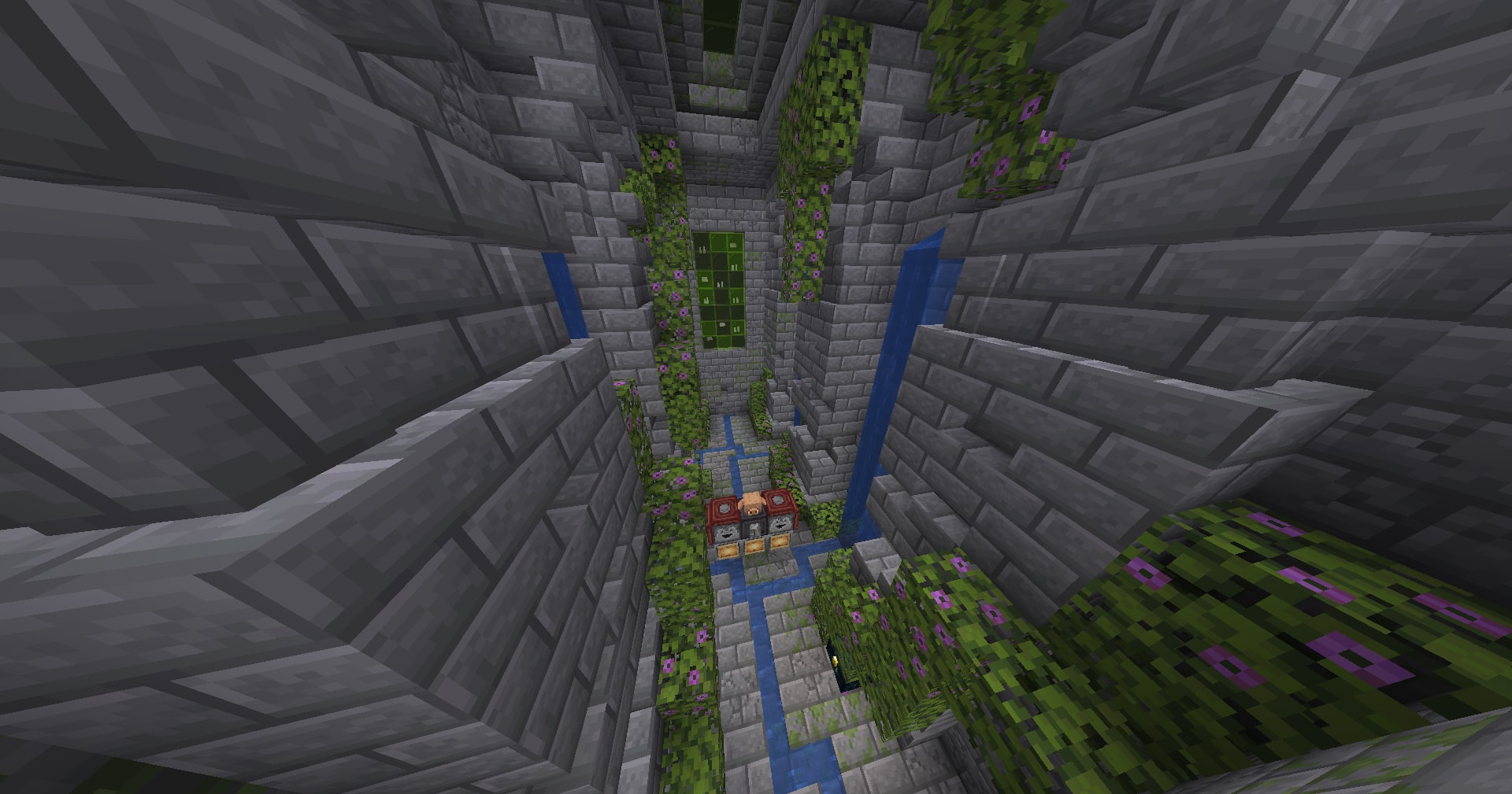 Mossy Pillars Gamble Base, image 1